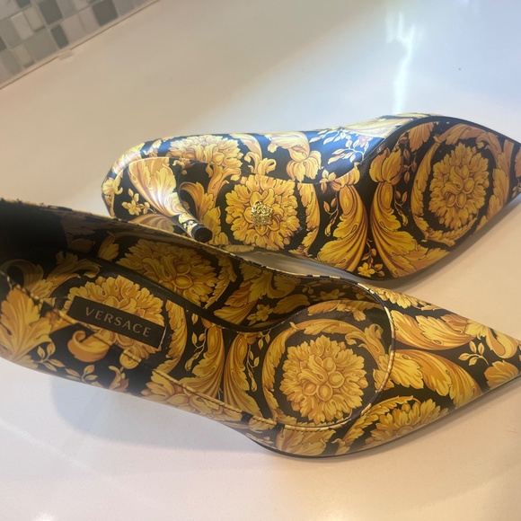 Versace pumps - Picture 9 of 9